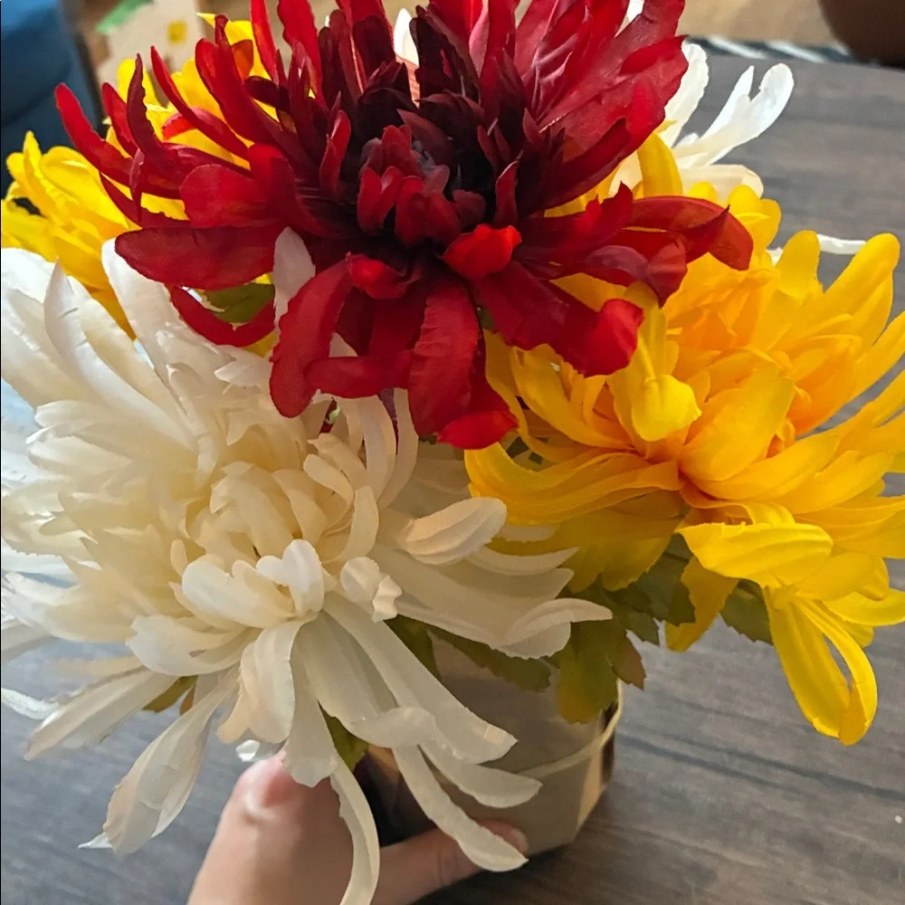 Potted Floral Artificial Chrysanthemum Arrangement